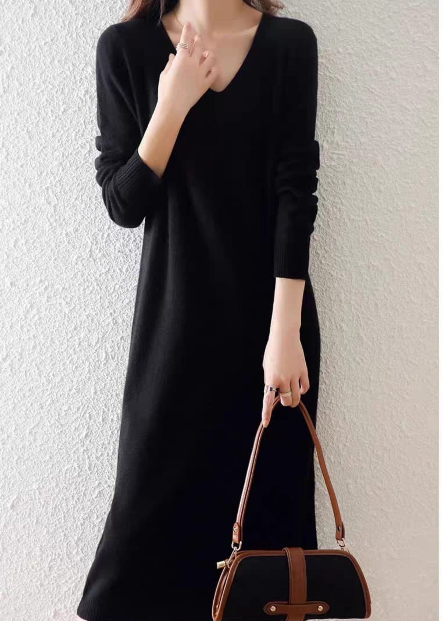 Elegant Long Sleeve V-Neck Ribbed Hem Winter Knit Dress