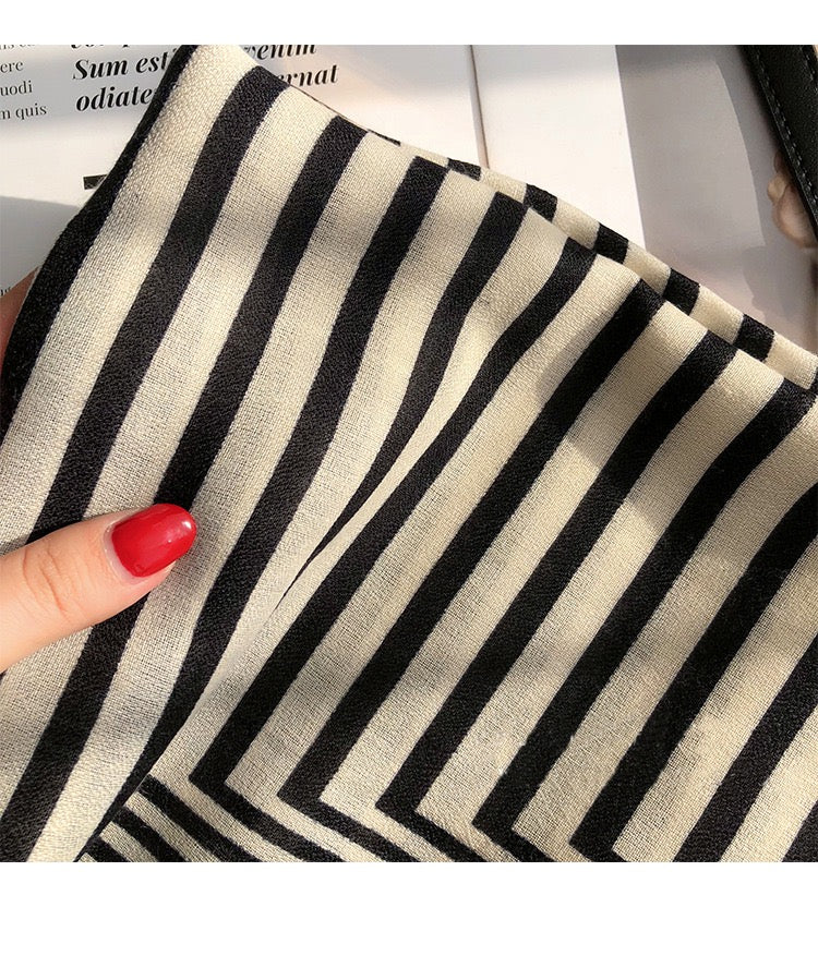 Niket Opulent Viscose Cotton Scarf for Women - Soft All-Season Stole