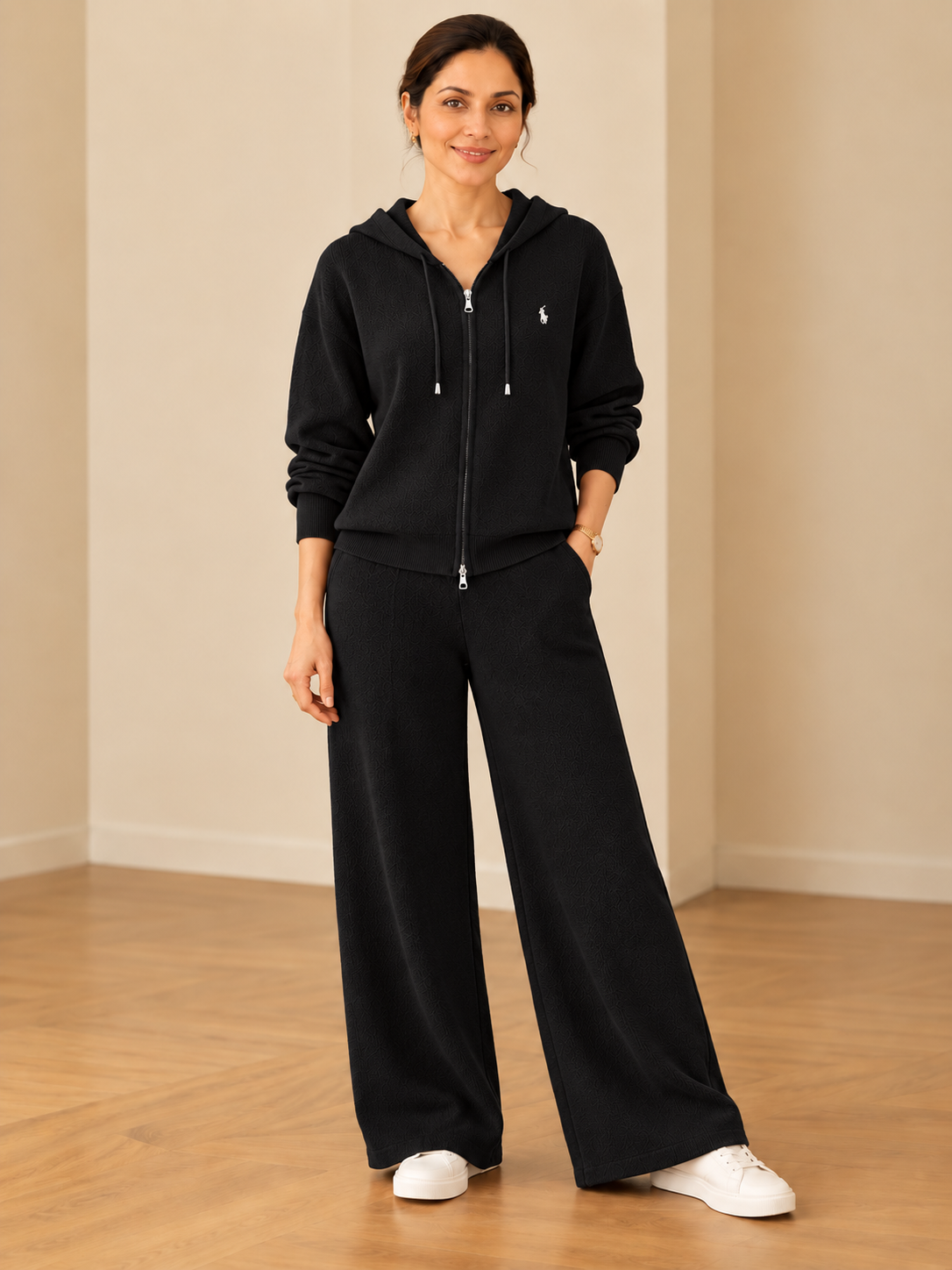 Chic ribbed knit hooded leisure suit for women in classic black with zip-up hoodie and wide-leg pants