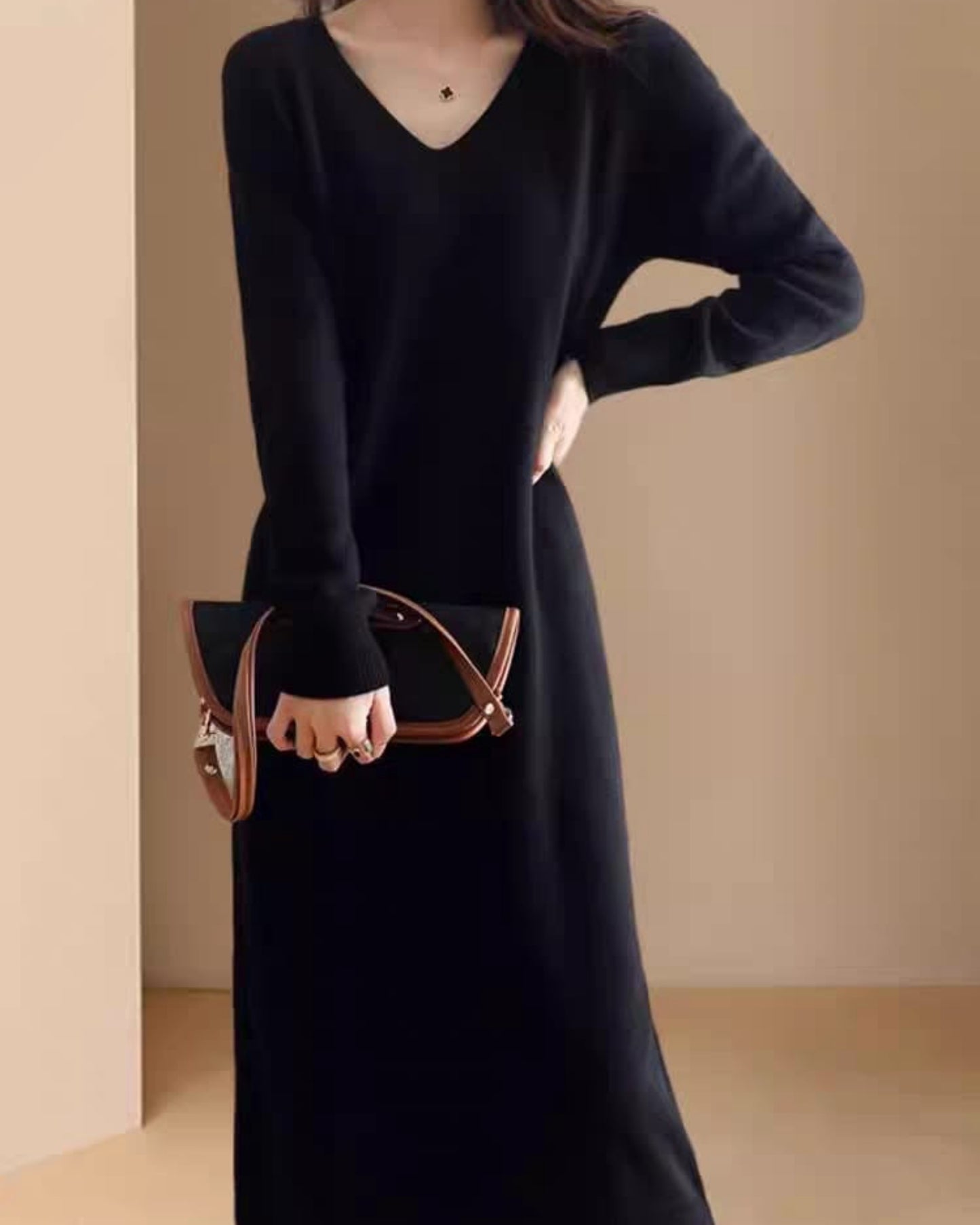 Elegant Long Sleeve V-Neck Ribbed Hem Winter Knit Dress