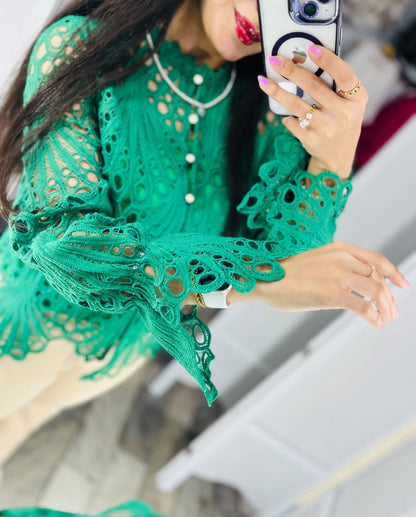 Quint luxury lace top