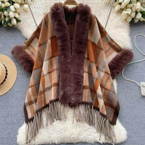 Cayman Premium Winter Capes With Fur Detailing