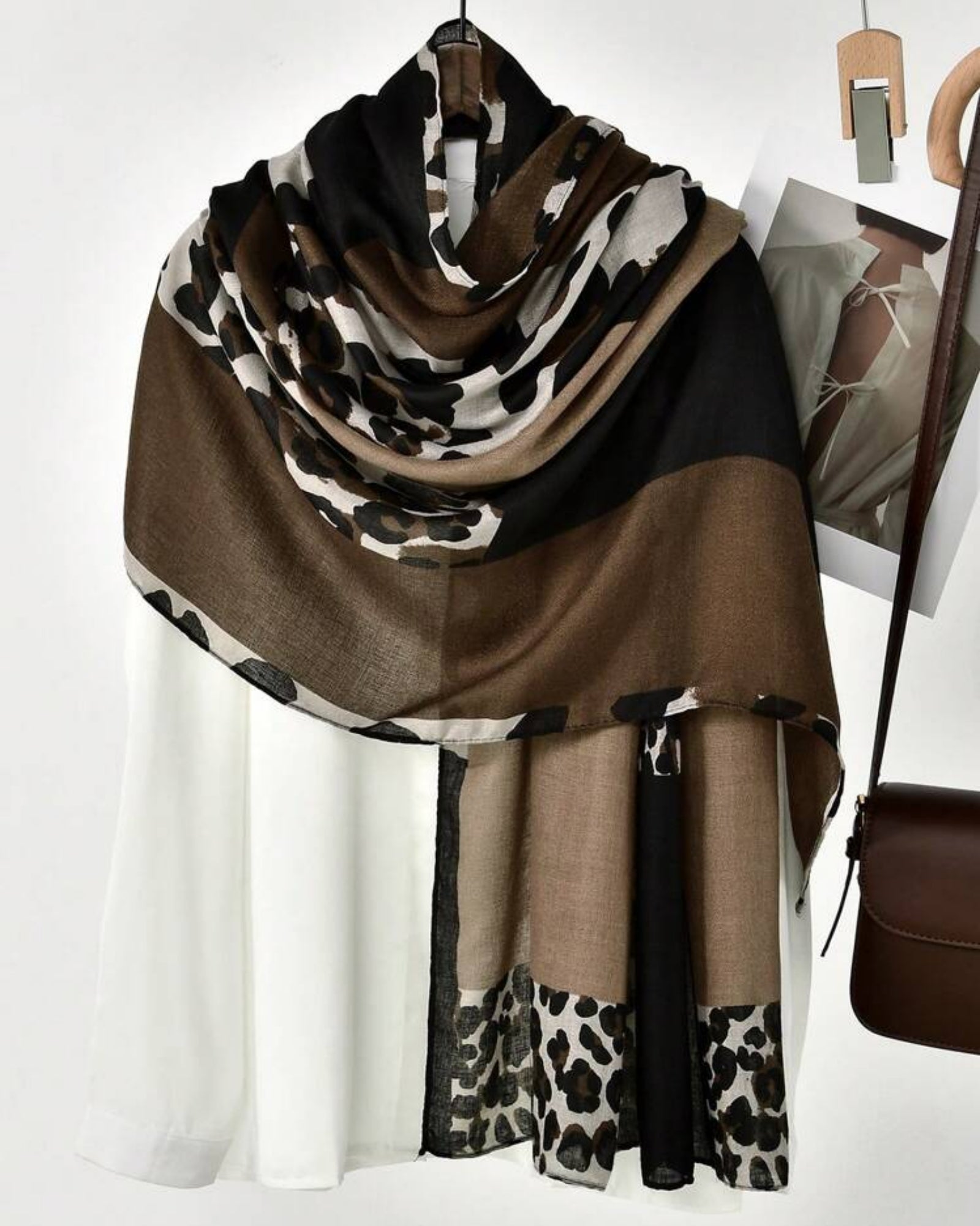 Earthtone leopard print cotton stole in brown and black