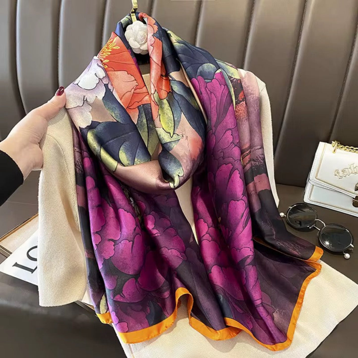 Way Floral Elegance Silk Stole